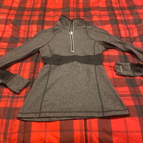 Lululemon ladies quarter zip top - Picture 1 of 7